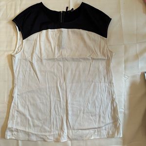 Ann Taylor white and black blouse size L